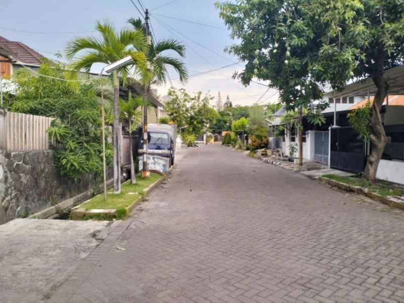 dijual rumah tenggilis mejoyo selatan