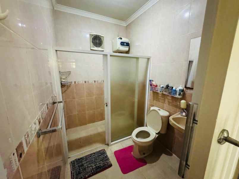 dijual rumah the green cluster vineyard