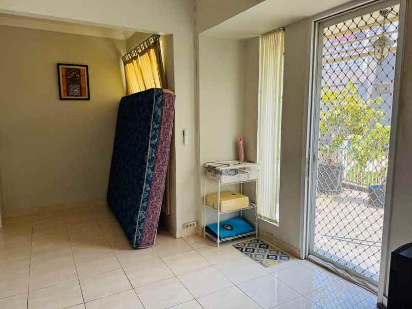 dijual rumah the green cluster vineyard