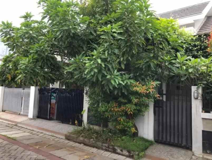 dijual rumah the green leaf regency