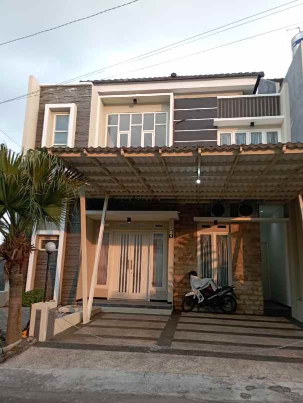 dijual rumah tirtasani royal