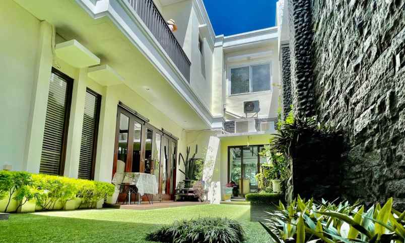 dijual rumah townhouse rumah 7 residen