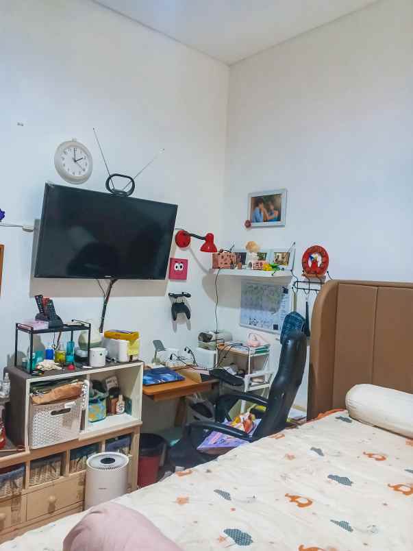 dijual rumah trevista ciputat