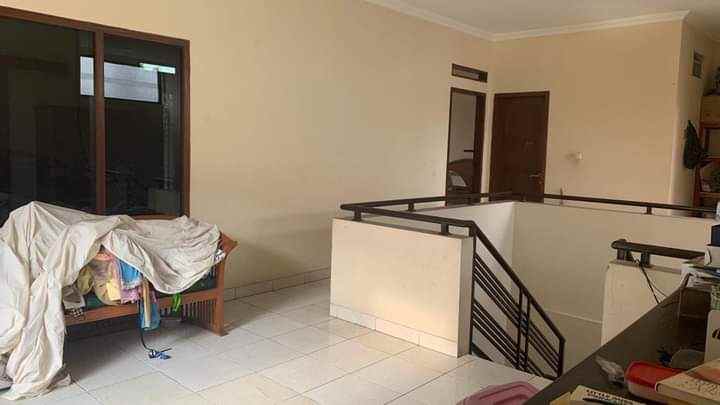 dijual rumah turangga