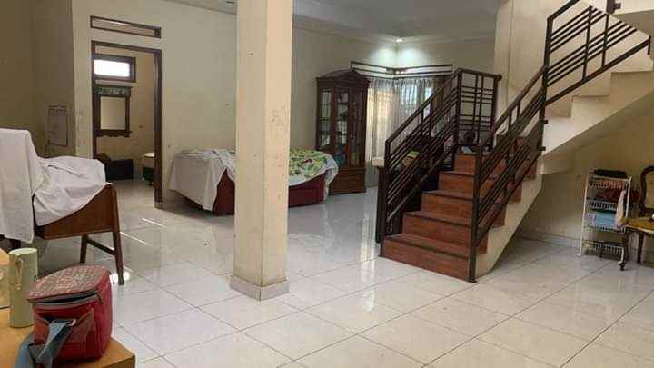 dijual rumah turangga