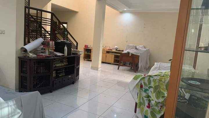 dijual rumah turangga