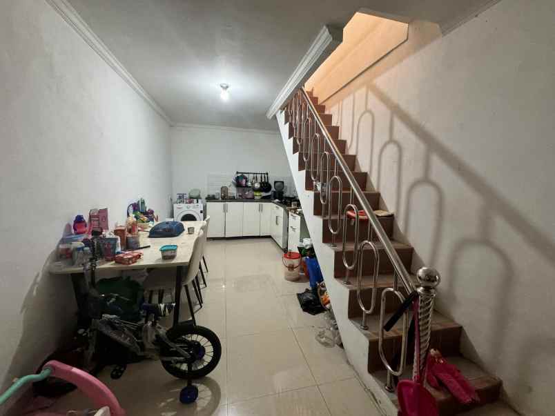 dijual rumah villa galaxy bekasi