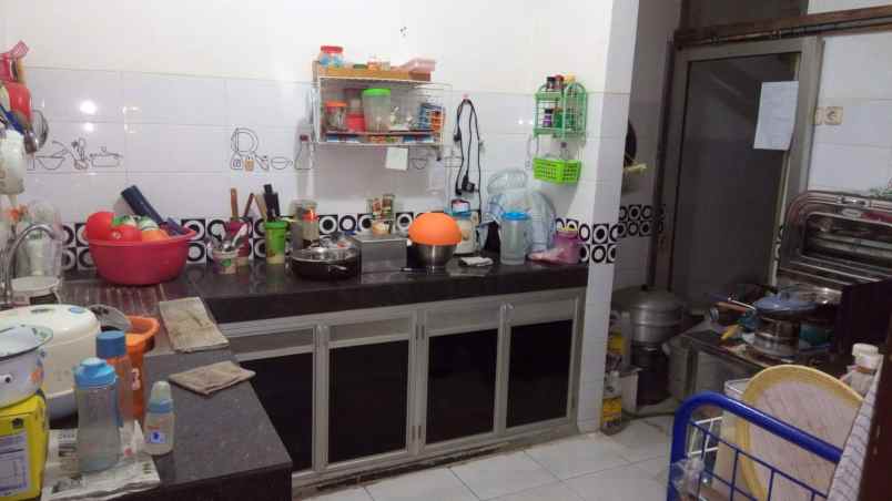 dijual rumah villa kalijudan