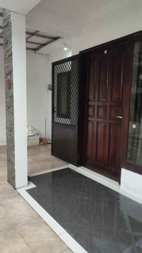 dijual rumah villa kalijudan indah