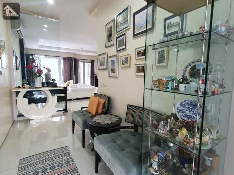 dijual rumah villa pondok indah