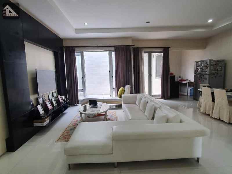 dijual rumah villa pondok indah