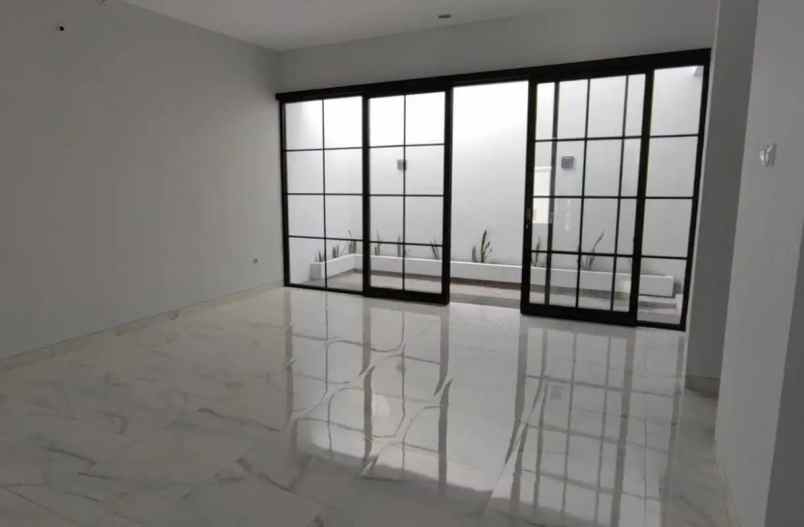 dijual rumah villa sentra raya citraland