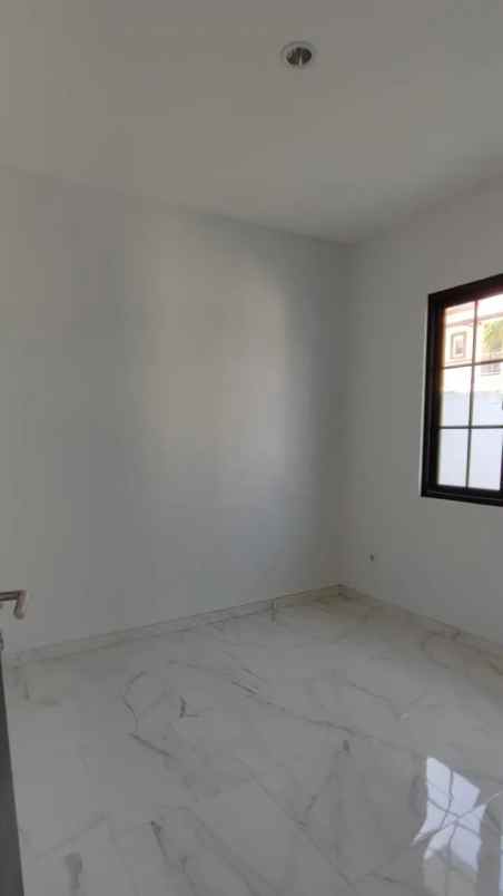 dijual rumah villa sentra raya citraland