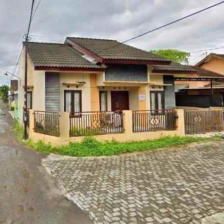 dijual rumah wedomartani sleman