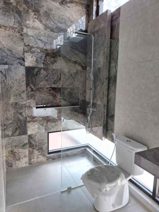 dijual rumah wisata bukit mas alexandria