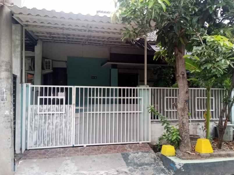 dijual rumah wisma lidah kulon