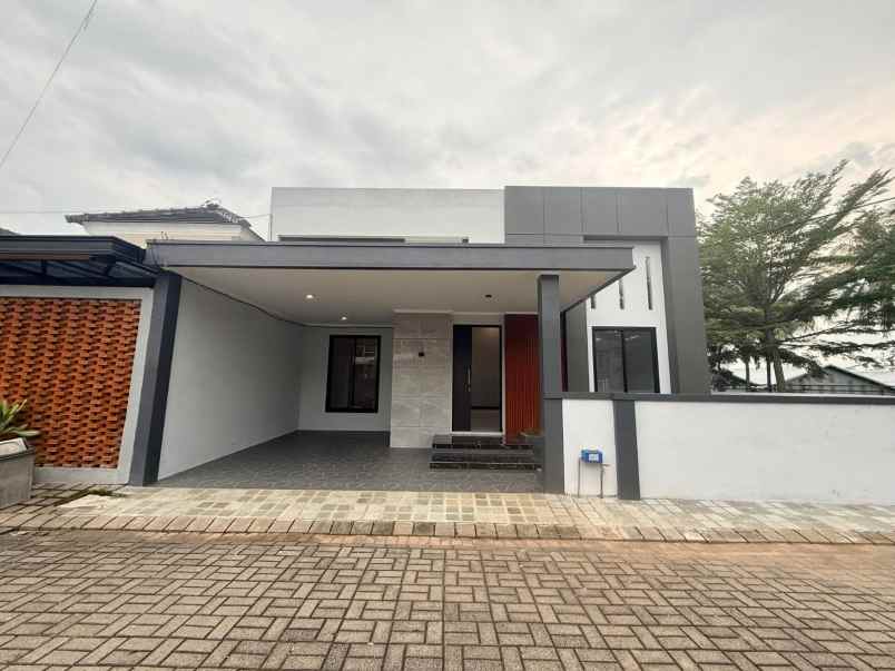 dijual rumah wonokoyo