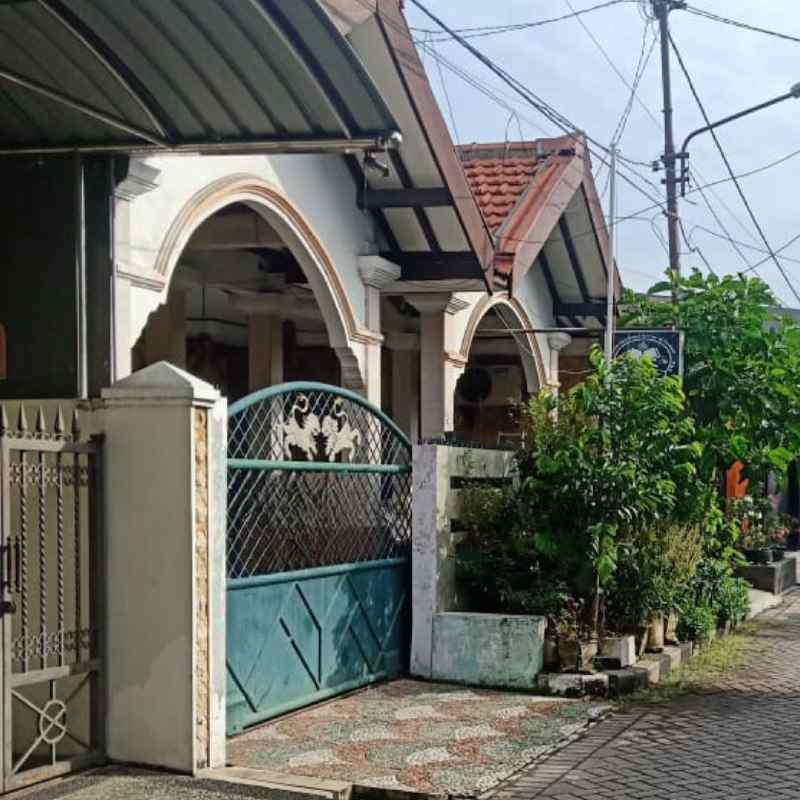 dijual tanah bangunan siap huni di surabaya barat