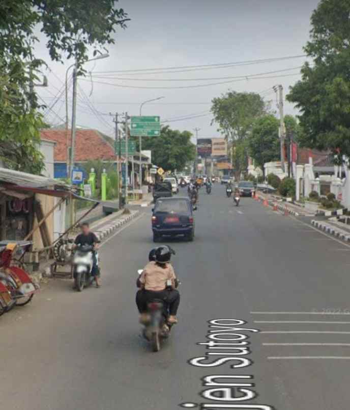 dijual tanah jalan mayjend sutoyo