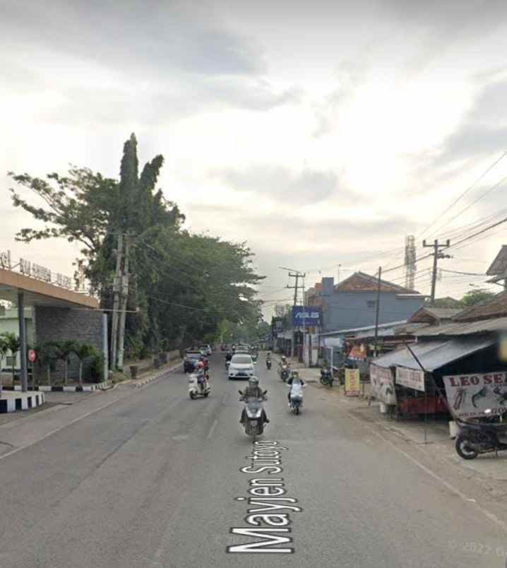 dijual tanah jalan mayjend sutoyo