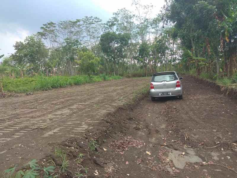 dijual tanah jl godean sumberagung kec