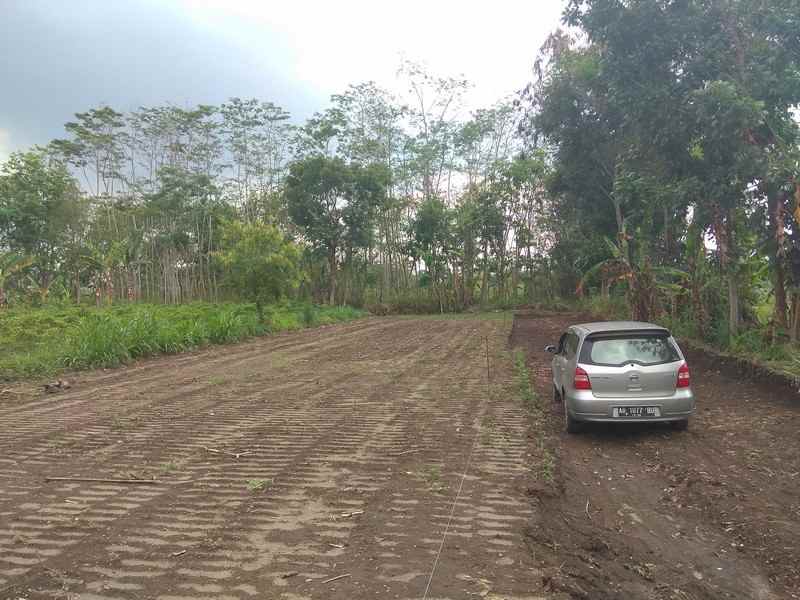 dijual tanah jl godean sumberagung kec