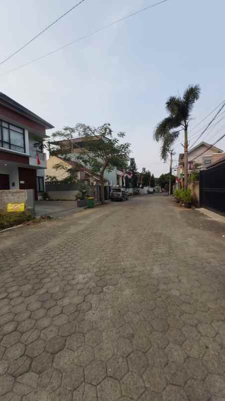 dijual tanah jl pura cibubur indah