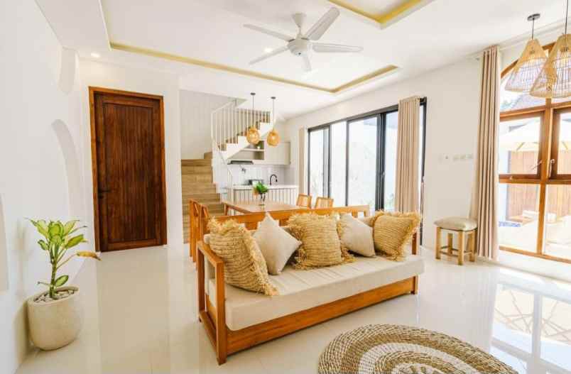 dijual villa 3 miliar di berawa canggu