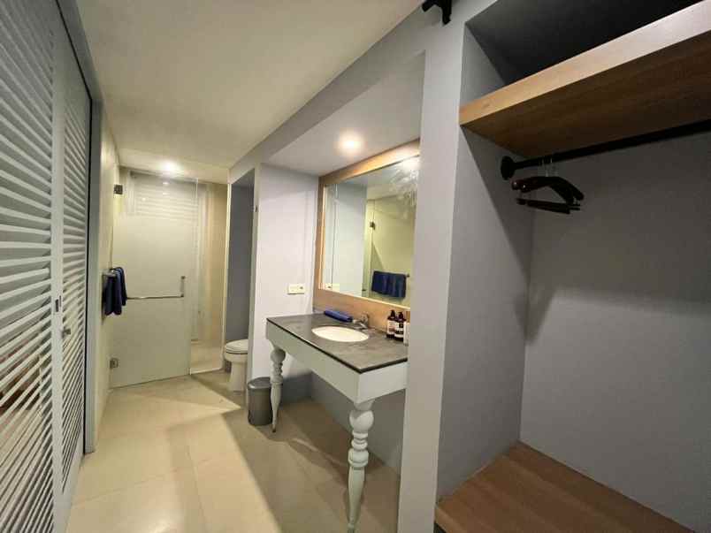 dijual villa dewi saraswati