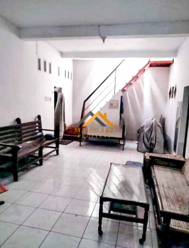 dijual villa jalan sidodame daerah