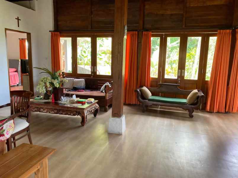 dijual villa jalan tabanan bali