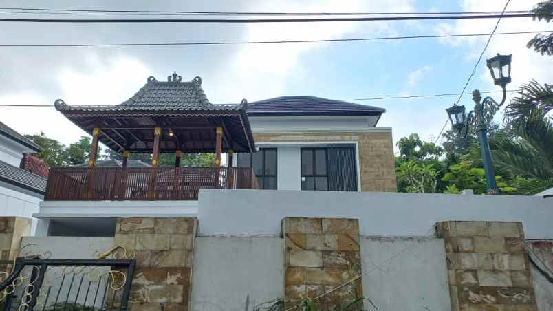 dijual villa kasihan