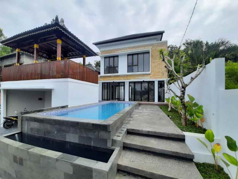 dijual villa kasihan