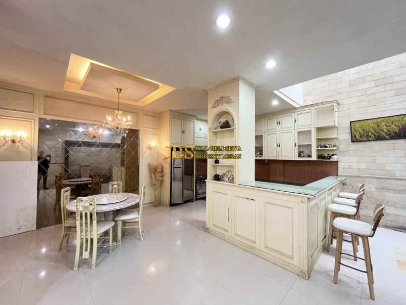 dijual villa komplek hock lie mas jalan