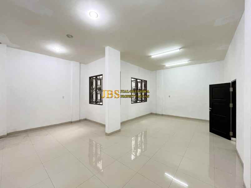 dijual villa komplek hock lie mas jalan