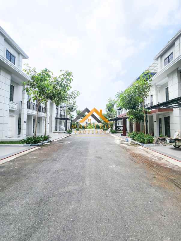 dijual villa komplek jewel park jalan