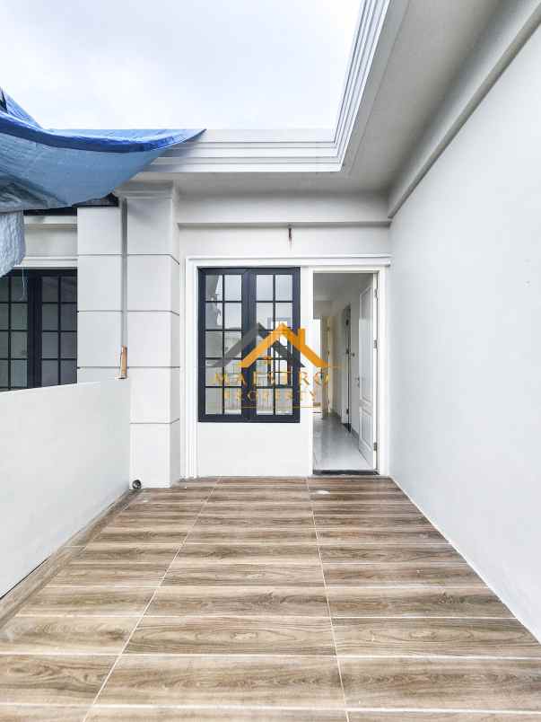 dijual villa komplek jewel park jalan