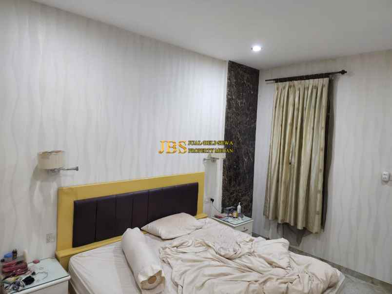 dijual villa komplek river valley jalan