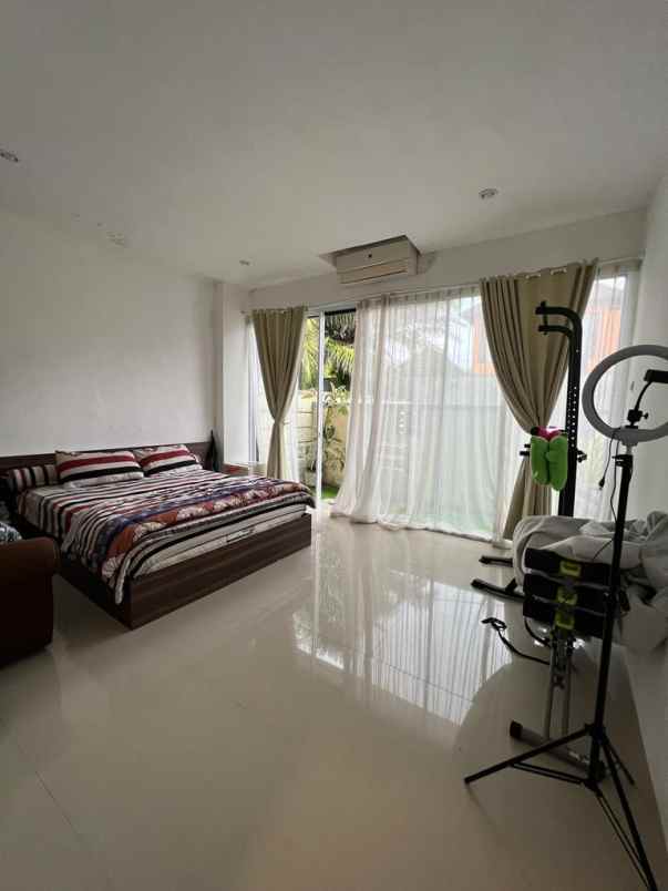 dijual villa ungasan