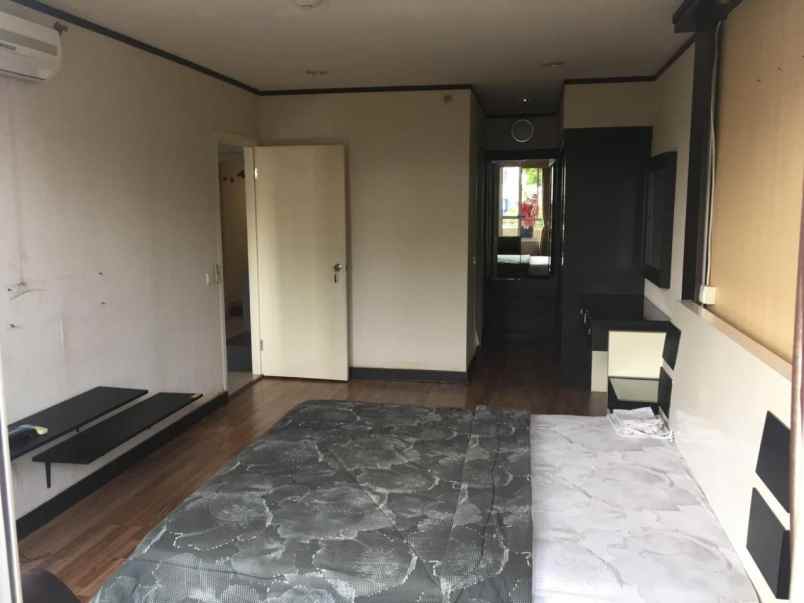 disewakan apartemen paladian park