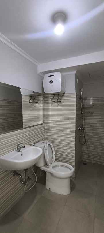 disewakan apartemen puncak bukit golf dukuh