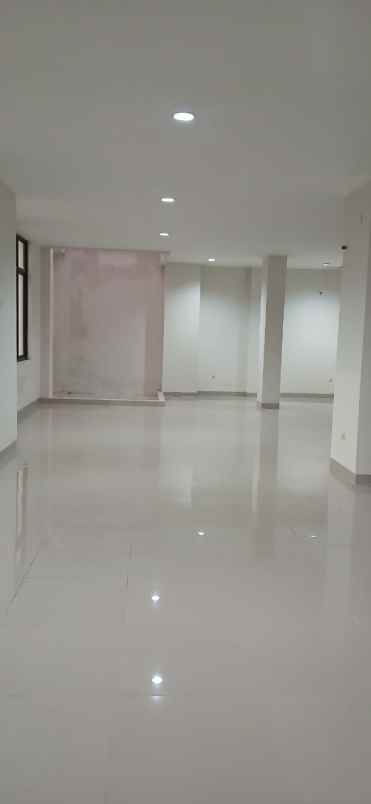 disewakan ruang usaha di jalan baru perjuangan bekasi