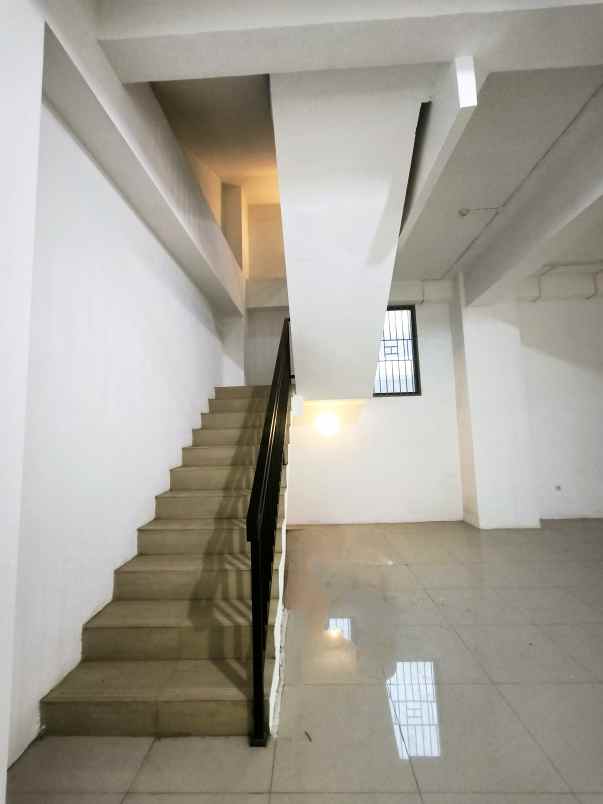 disewakan ruko gudang kantor jalan arjuno