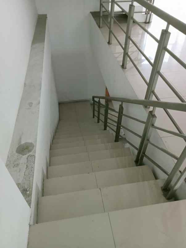 disewakan ruko gudang kantor jl pasirkaliki 203