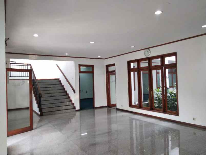 disewakan ruko gudang kantor raya jemursari