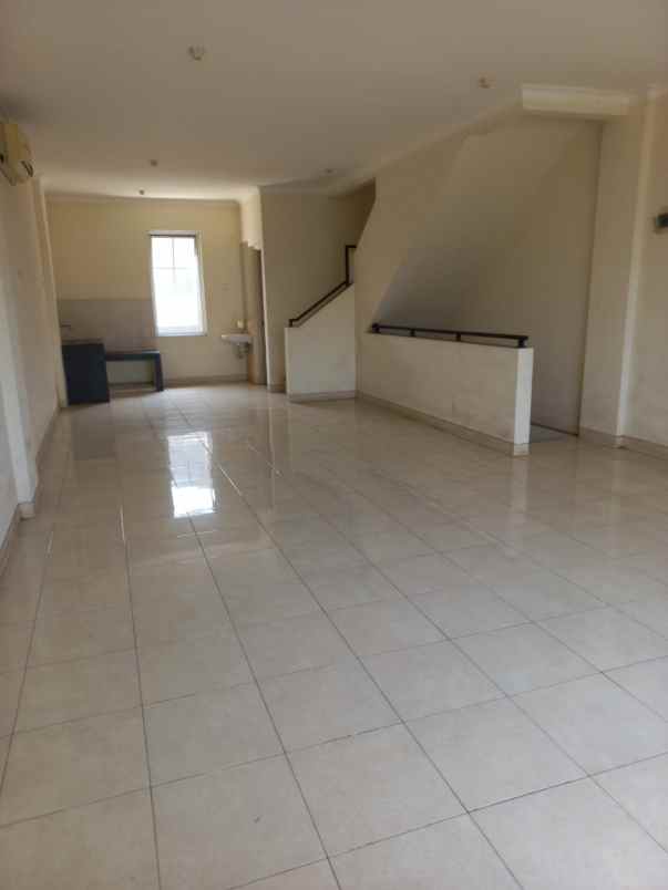 disewakan ruko gudang kantor sentra niaga 5 harapan indah