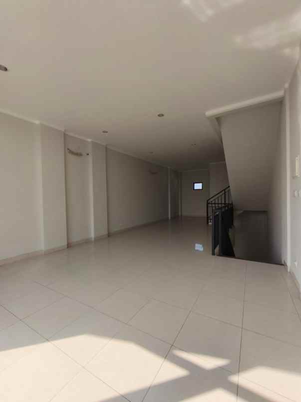 disewakan ruko gudang kantor summarecon bekasi