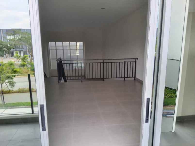 disewakan ruko marina bay pik 2