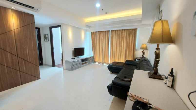 disewakan rumah apt the kensington kelapa