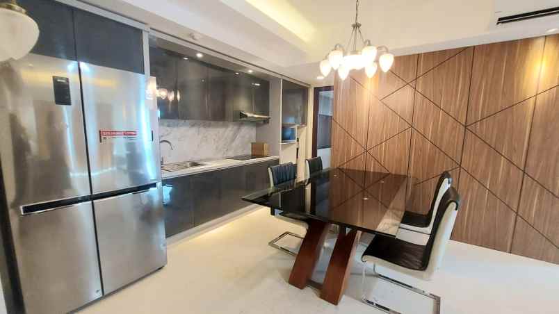 disewakan rumah apt the kensington kelapa